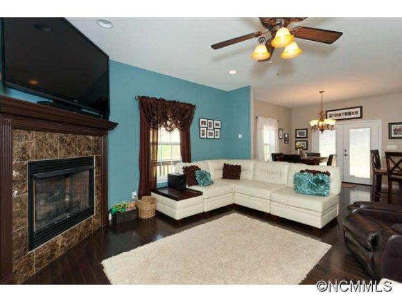 217 Old Mars Hill Hwy - Photo 3