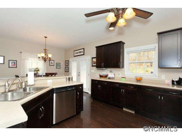 217 Old Mars Hill Hwy - Photo 4
