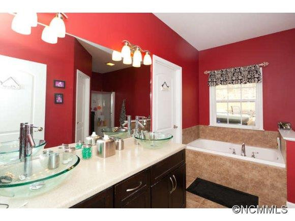 217 Old Mars Hill Hwy - Photo 7
