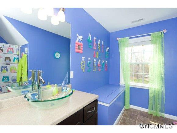 217 Old Mars Hill Hwy - Photo 10