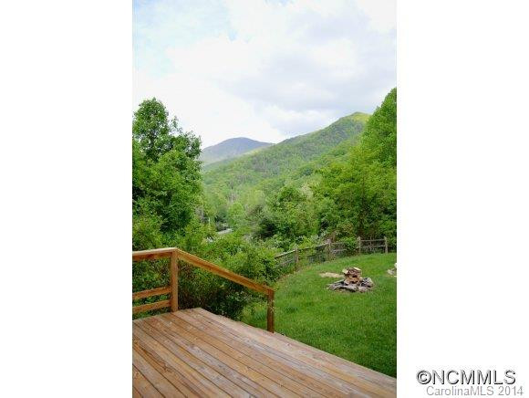84 Edgewater Lane - Photo 2