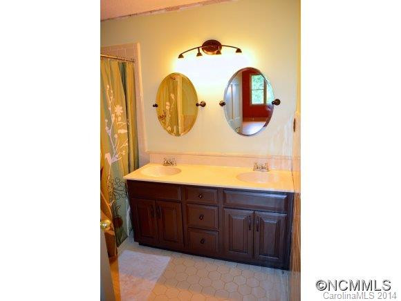 84 Edgewater Lane - Photo 14