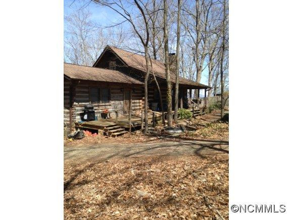 529 Moores Valley Lane