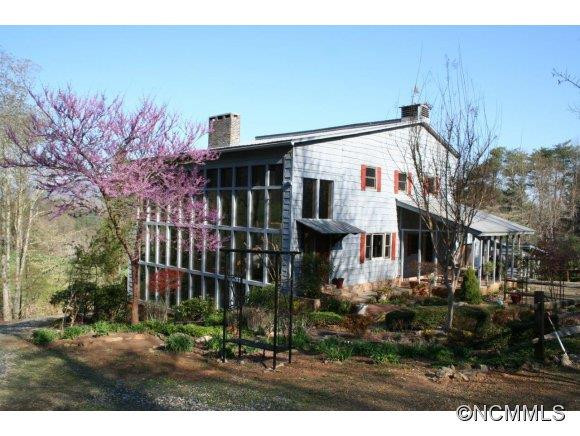 547 Moore's Valley Lane