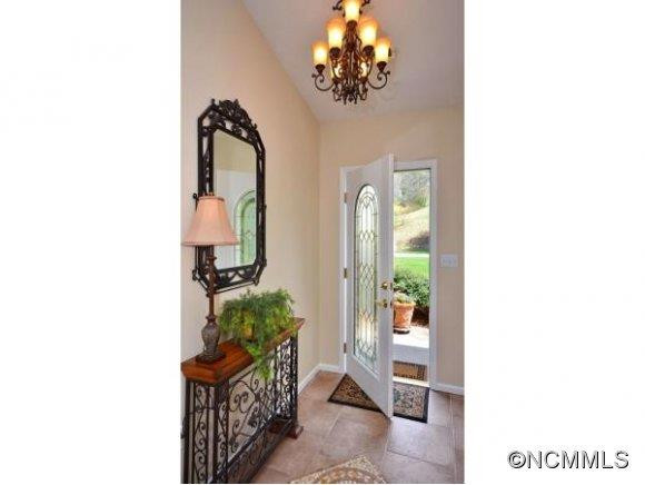 4 NORTH VALLEY DRIVE - Photo 2