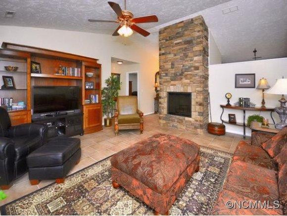 4 NORTH VALLEY DRIVE - Photo 4