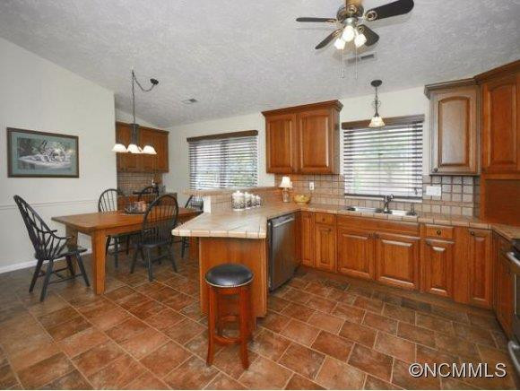 4 NORTH VALLEY DRIVE - Photo 6