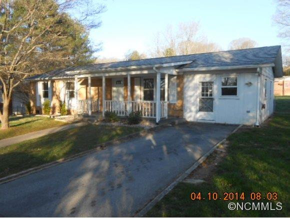16 Oak Leaf Lane