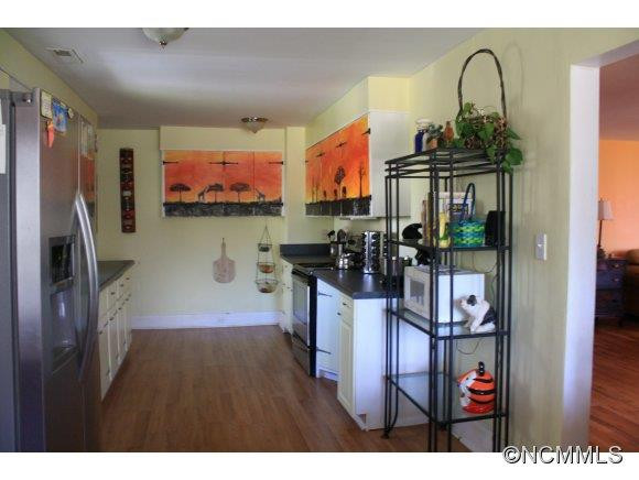 208 Wilson Ave - Photo 5