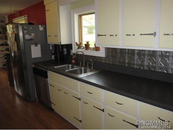 208 Wilson Ave - Photo 6