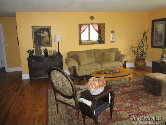 208 Wilson Ave - Photo 8