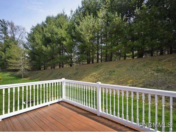 138 CHARLESTOWN DRIVE - Photo 8