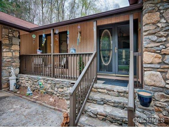 3 HIGH MEADOWS DRIVE - Photo 2
