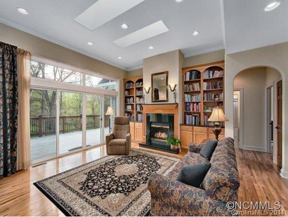278 Duncan Estate Drive - Photo 4