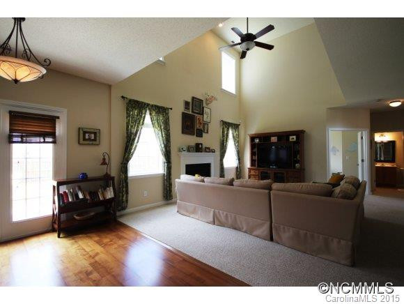 194 Wildbriar Road - Photo 4