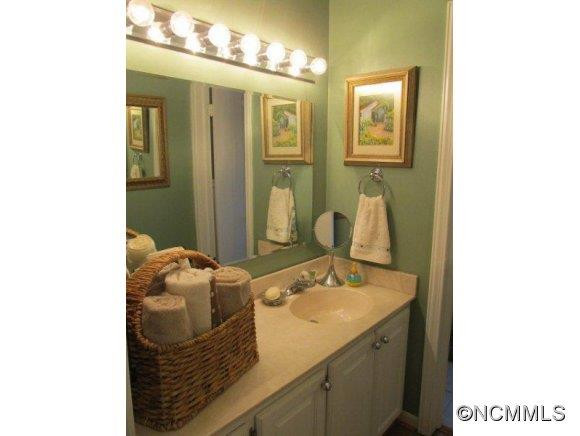 268 Hawthorne Drive - Photo 14