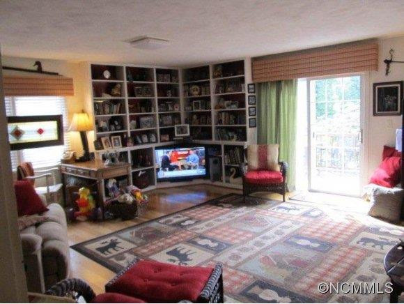 268 Hawthorne Drive - Photo 16