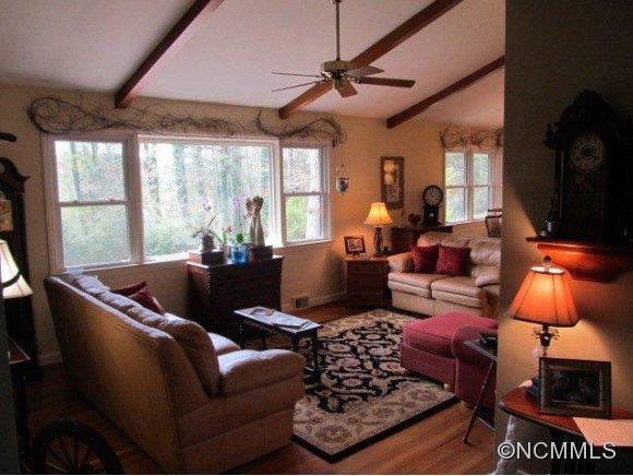 268 Hawthorne Drive - Photo 3
