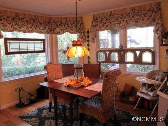 268 Hawthorne Drive - Photo 6