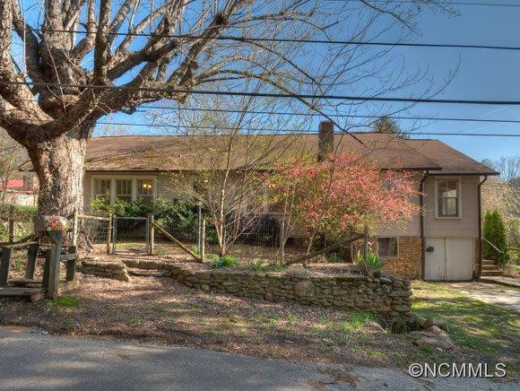 26 Mountain View Avenue