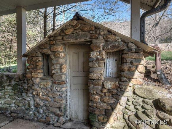 26 Mountain View Avenue - Photo 23