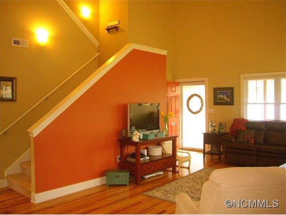 108 Meadow Creek Lane - Photo 2