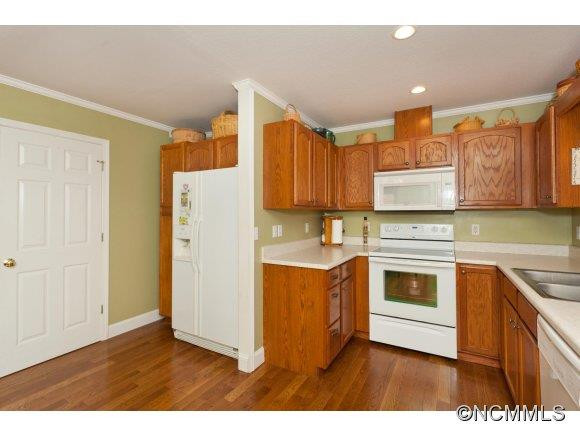 272 Paint Fork Rd - Photo 10