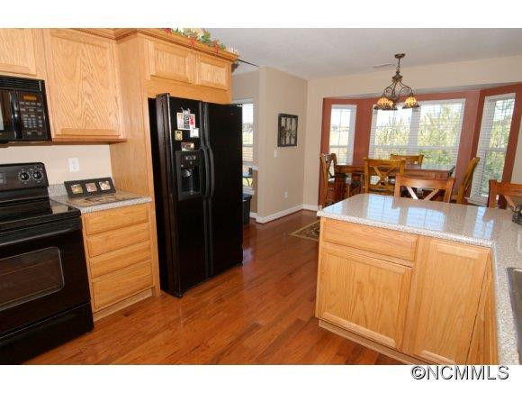 302 Castle Creek Drive - Photo 12
