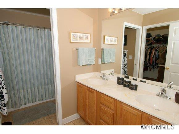 302 Castle Creek Drive - Photo 16