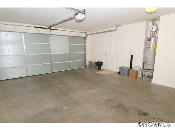 302 Castle Creek Drive - Photo 21