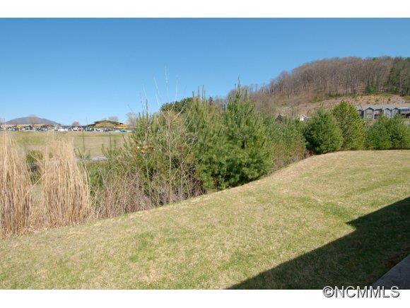 302 Castle Creek Drive - Photo 5