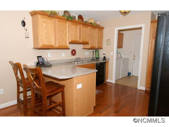 302 Castle Creek Drive - Photo 10
