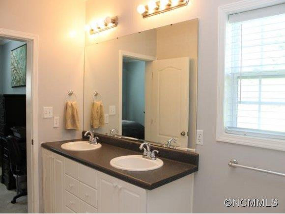 474 DOVE HAVEN LANE - Photo 8