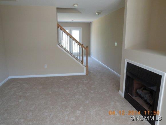112 Creekside Drive - Photo 2