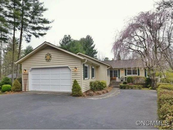 207 MERRIWOOD LANE