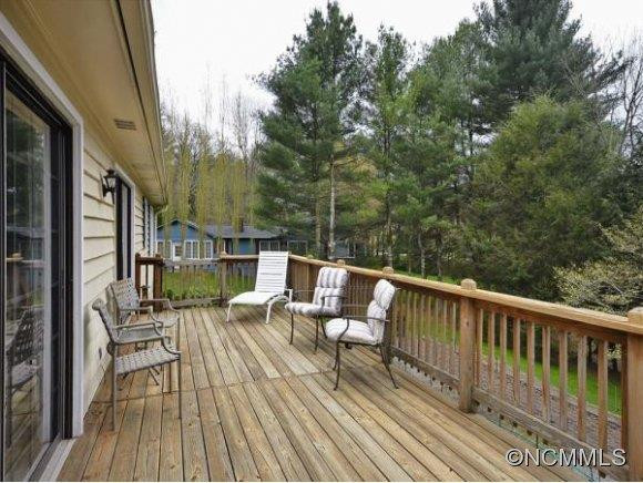 207 MERRIWOOD LANE - Photo 6