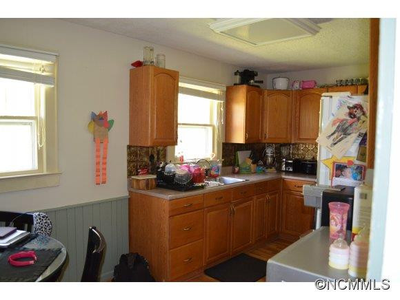 127 Jolly Road - Photo 7