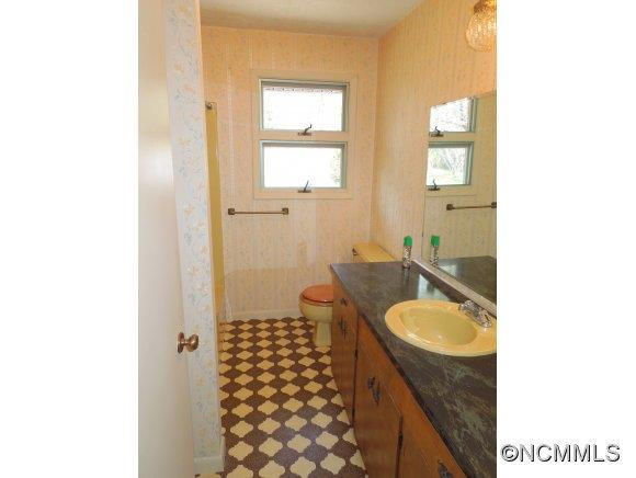 136 Bishop Lane - Photo 7