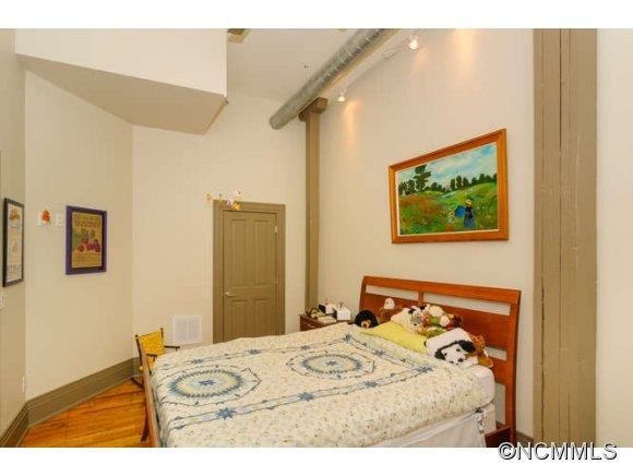 52 Biltmore Avenue, Unit #400 - Photo 12