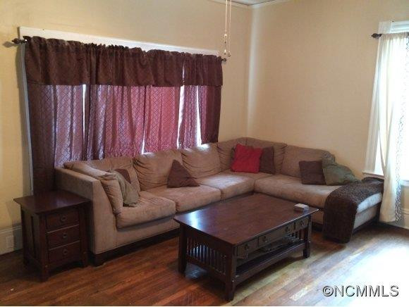 213 Spring Street - Photo 2