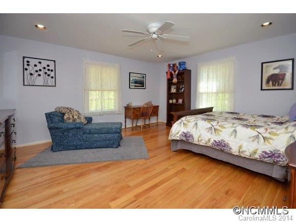 1229 Golden Road - Photo 14