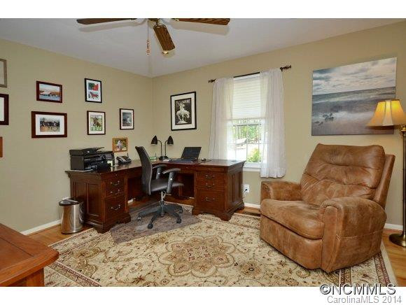 1229 Golden Road - Photo 15