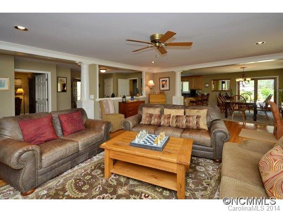 1229 Golden Road - Photo 5