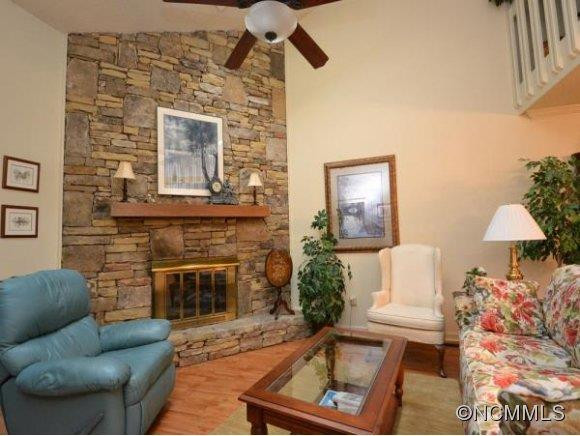 203 CHINQUAPIN OAK LANE - Photo 2