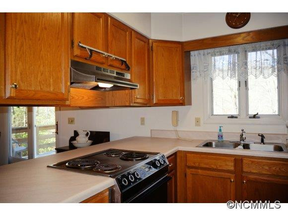 18 Laurel Hill Drive - Photo 7