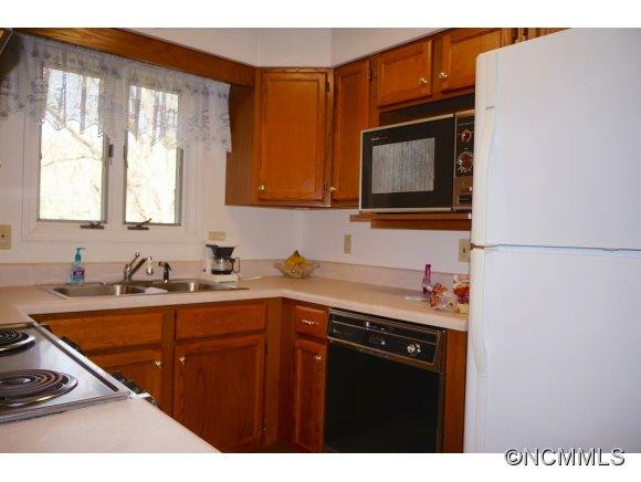 18 Laurel Hill Drive - Photo 8
