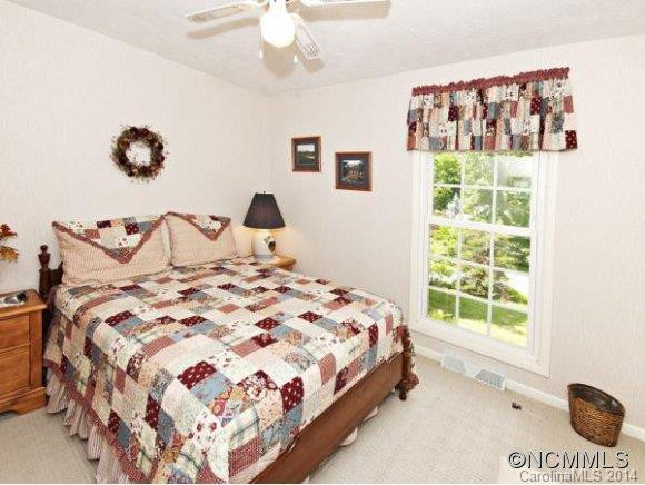 223 FAIRWAY HILLS DRIVE - Photo 11