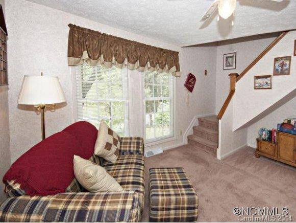223 FAIRWAY HILLS DRIVE - Photo 13