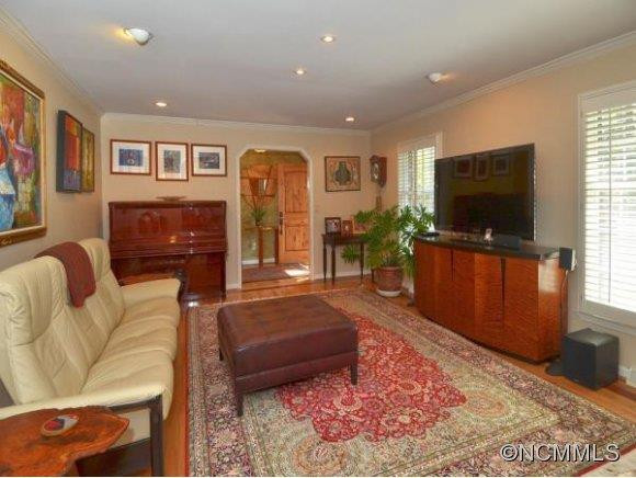 23 GLEN COVE ROAD - Photo 4