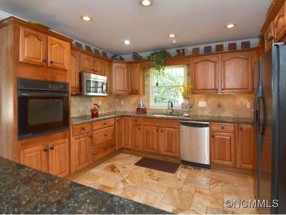 23 GLEN COVE ROAD - Photo 9